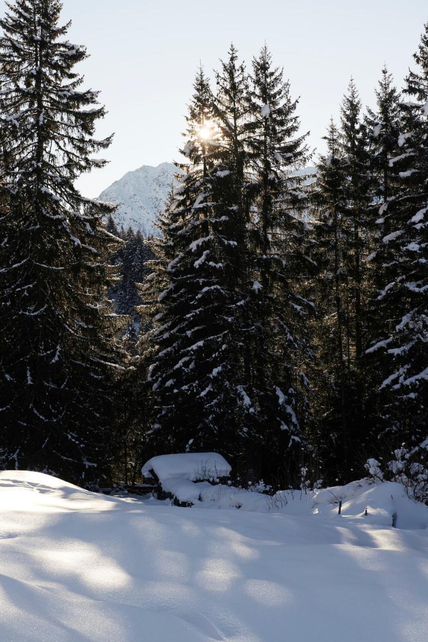 Отель Berghaus Alpenroesli Клостерс Экстерьер фото